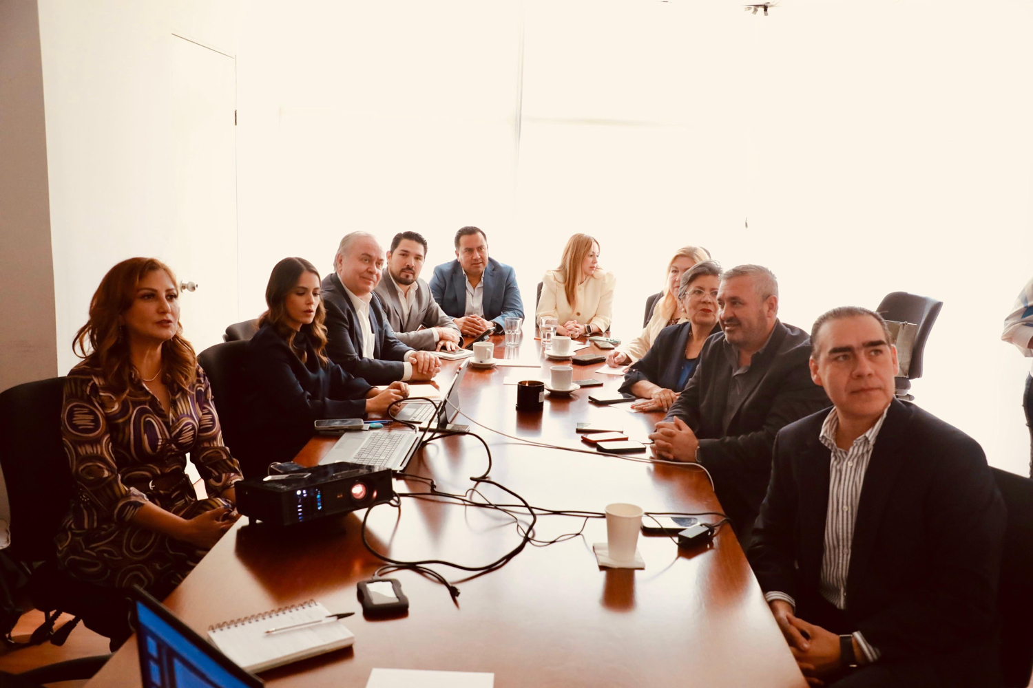 PRI y PRD inician el análisis presupuestal