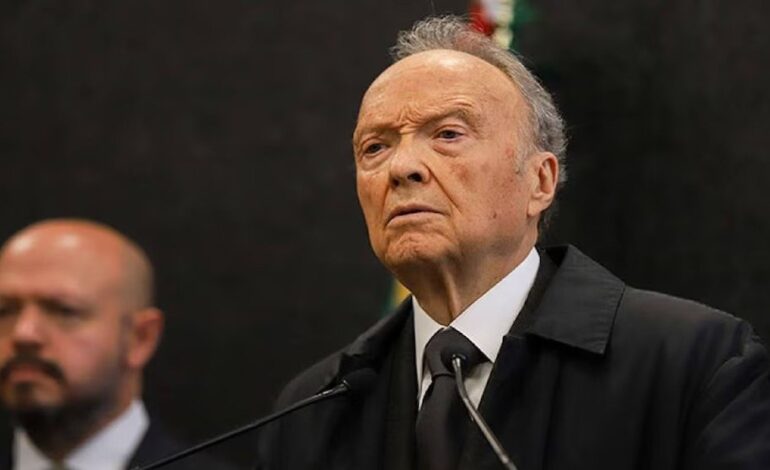 Alejandro Gertz Manero podría dejar la FGR: Senado envía carta a la presidente