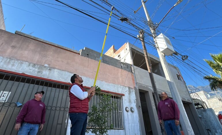 Retira Santa Catarina más de 25km de cable en telaraña y desuso