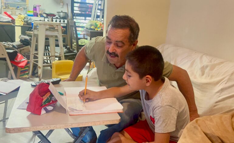 Apoyan padres de menores autistas subasta de predios para construcción del centro de atención al autismo