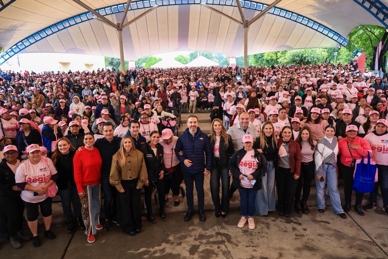 Realiza Gobierno de Monterrey mega entrega de Tarjeta Regia Plus