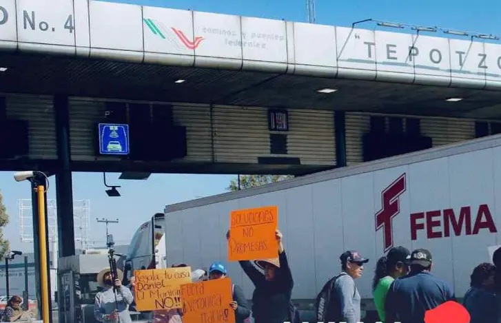 Transportistas hartos de la extorsión del crimen organizado, bloquean accesos a CdMx