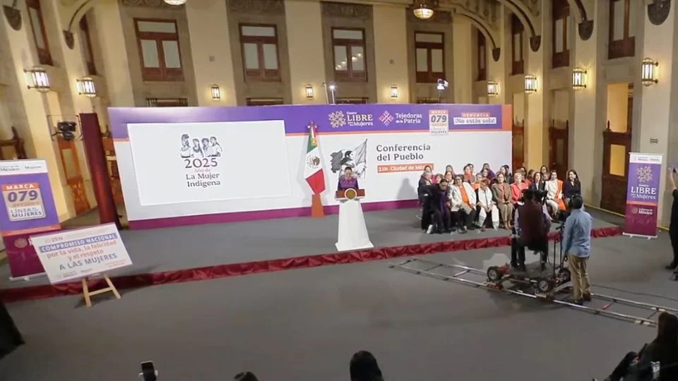 Sheinbaum envía a diputados iniciativa de reforma para proteger a mujeres contra violencias