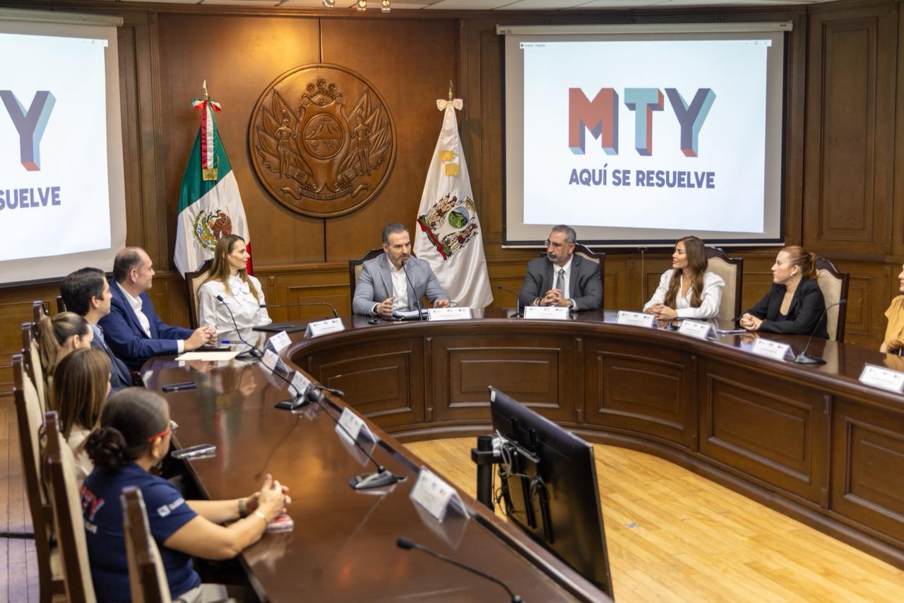Establece Monterrey sinergia con la UDEM para fortalecer el servicio público