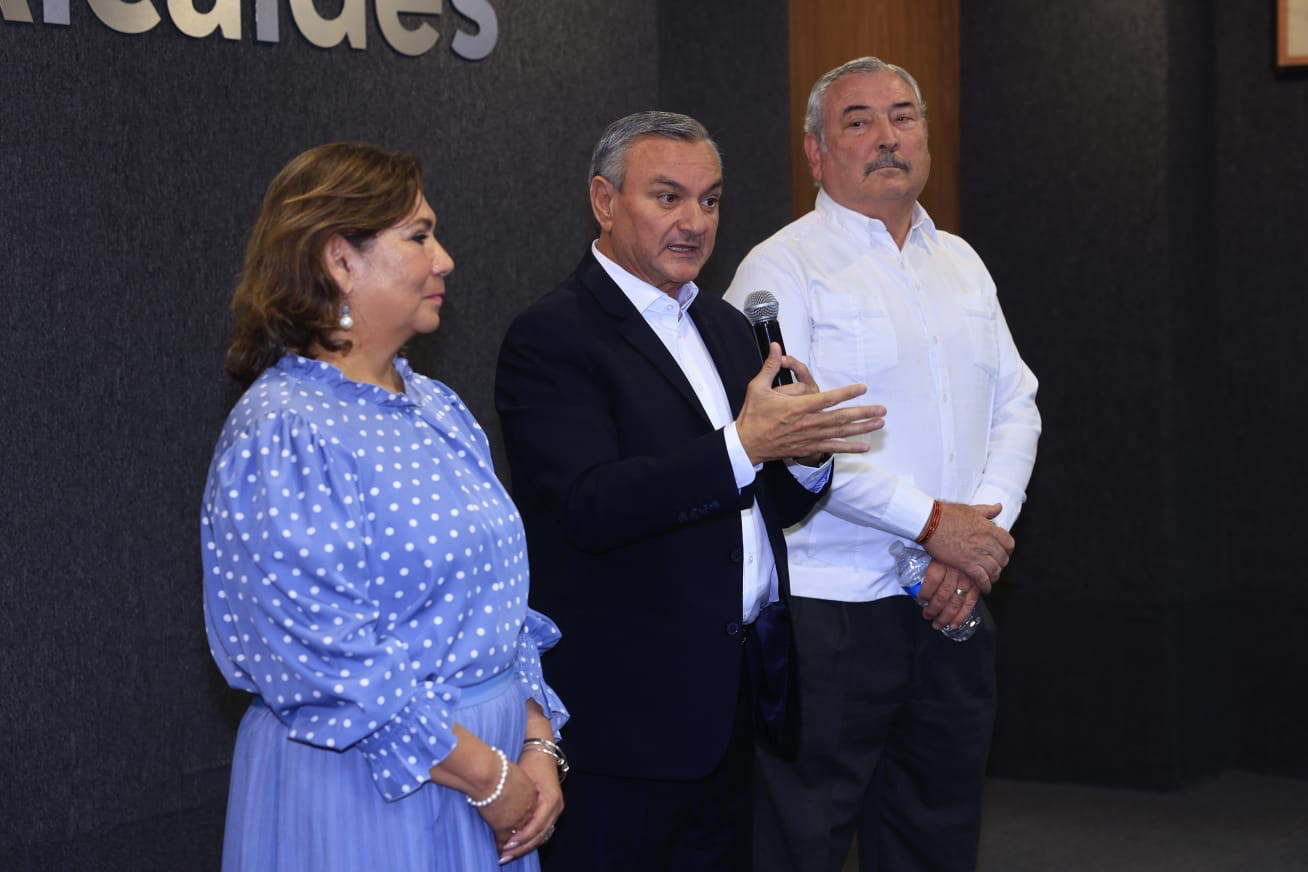 Se integra Pedro Garza al Gabinete de Héctor García