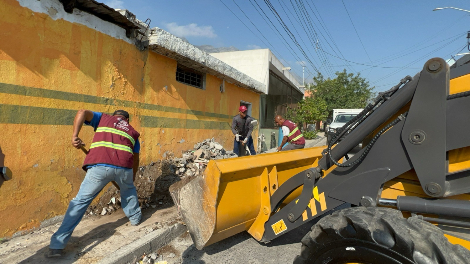 Recoge Santa Catarina más de 200 toneladas de escombro