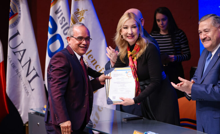 Entregan “Distintivo Salud” a 86 planteles de la UANL libres del humo de tabaco