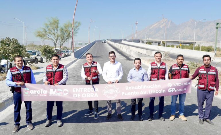 Entrega Manuel Guerra la rehabilitación del puente de Lincoln, en García