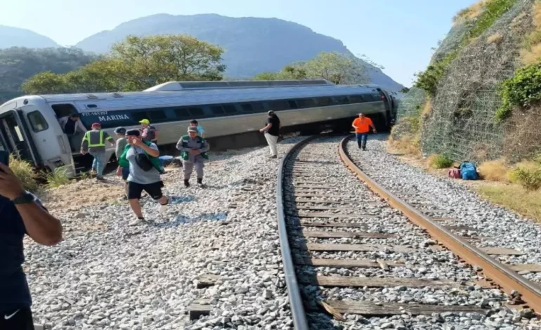 Saldo de 13 muertos y 98 heridos el descarrilamiento del Tren Transístmico, en Oaxc