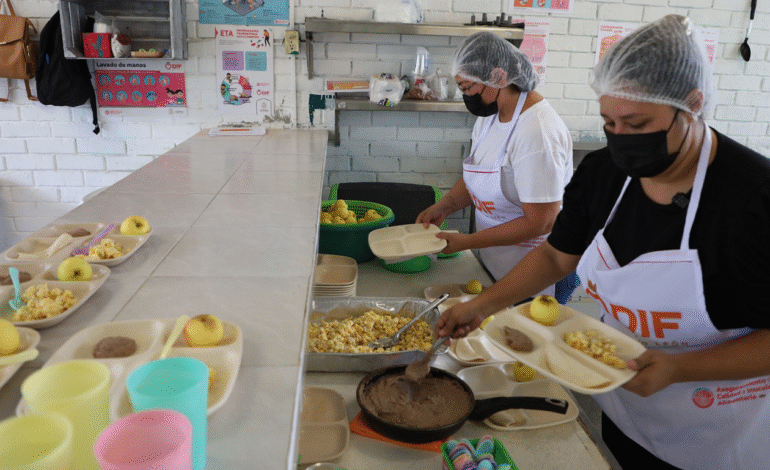 DIF Nuevo León entrega más de 11 millones de desayunos escolares en 2025