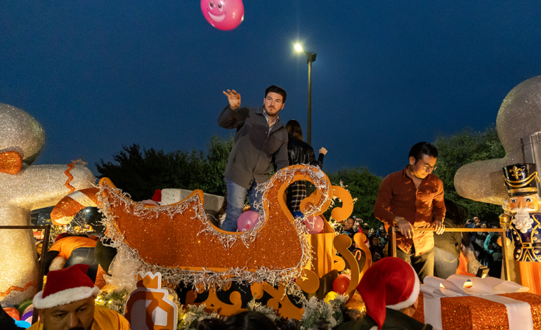 Llega a Juárez magia de la Navidad con «Desfile Navideño 2025»