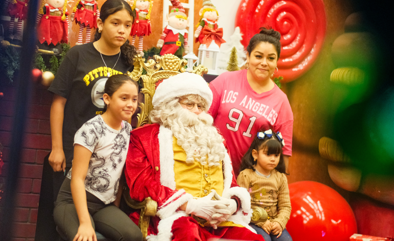 Invita Gobierno a familias visitar la Macro Navidad