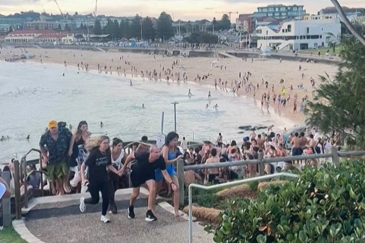 Saldo de 16 fallecidos y 40 heridos tras ataque antisemita en playa de Australia