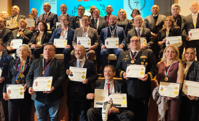 Conceden medalla Corazón Puro a la Salud 2025 a 37 profesionales