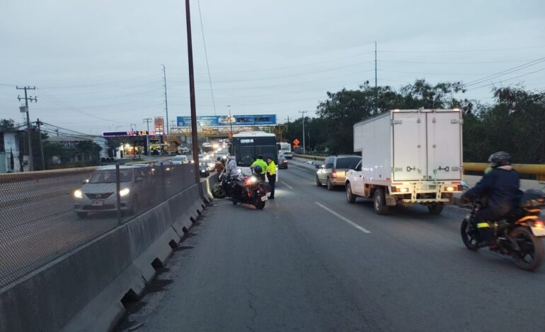 Al menos 70 heridos saldo de choque entre unidades de transporte en Escobedo, NL