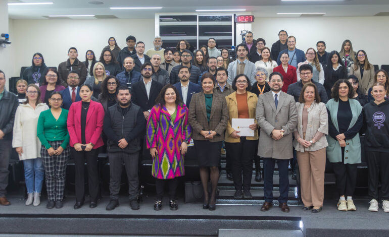 Analizan en el IEEPCNL la violencia política contra mujeres electas