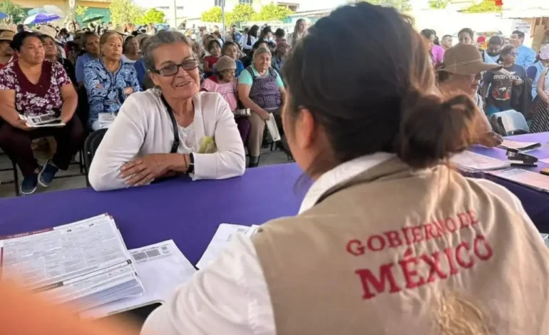 Asegura Sheinbaum que Gobierno invertirá 1 billón de pesos para programas sociales en 2026