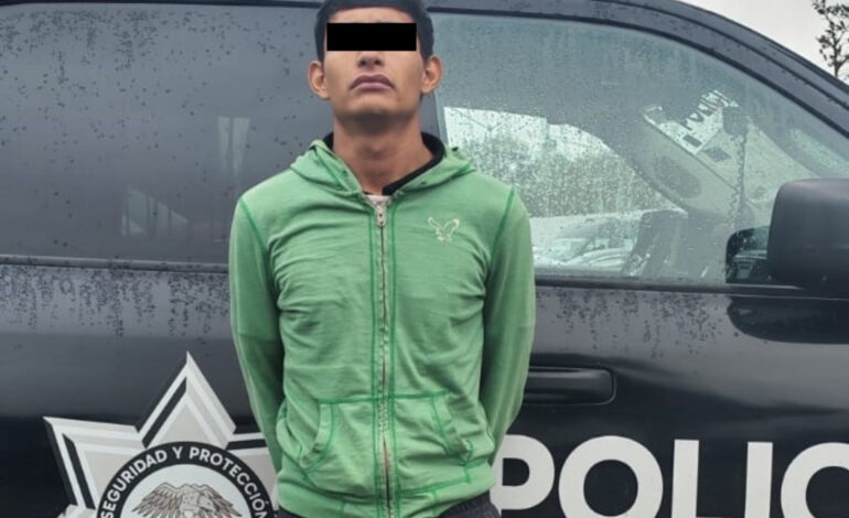 Tremenda fichita… 18 laptops, celulares y todo lo que se ponga a la mano se lo lleva