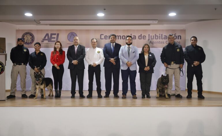 Jubila Fiscalía de Justicia de NL a dos agentes caninos: «Fero» y «Darla»