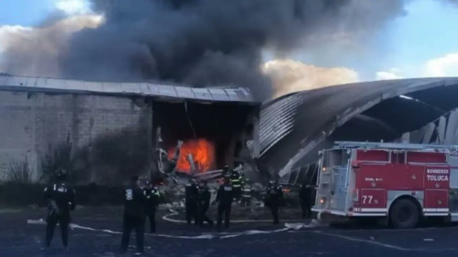 Fallecen 6 ocupantes de avioneta tras desplome en cercanías del Aeropuerto de Toluca