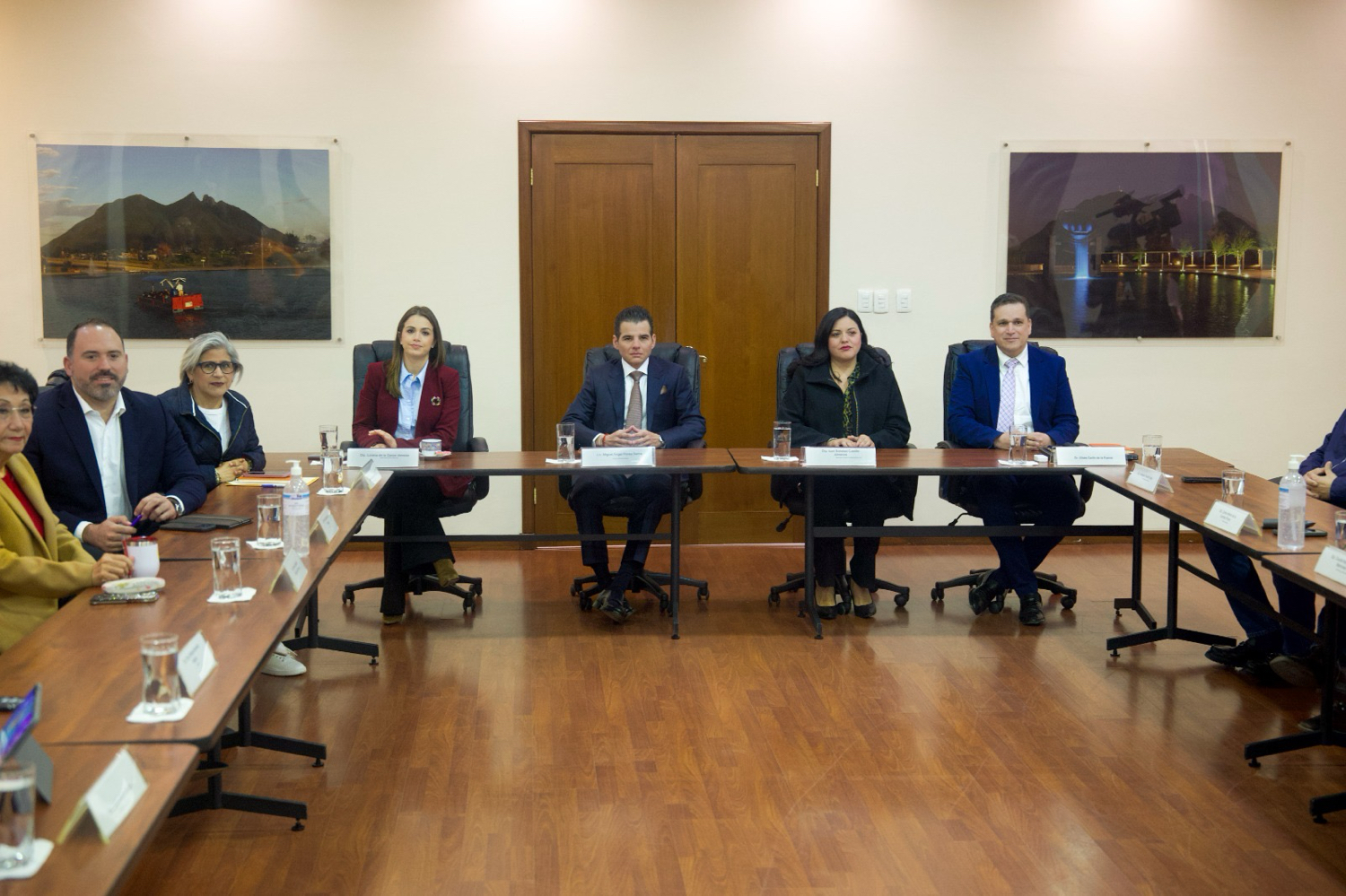 Mike Flores llama a cerrar filas y «sacar adelante las finanzas que la gente de NL merece»