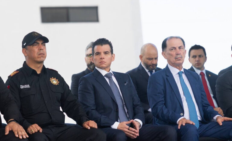 Continúan en Nuevo León Operativos Carrusel para reforzar la seguridad en carreteras: Miguel Flores