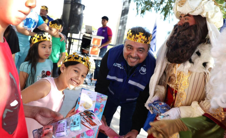 Lleva Víctor Pérez jornadas de convivencia a colonias de Santa Catarina
