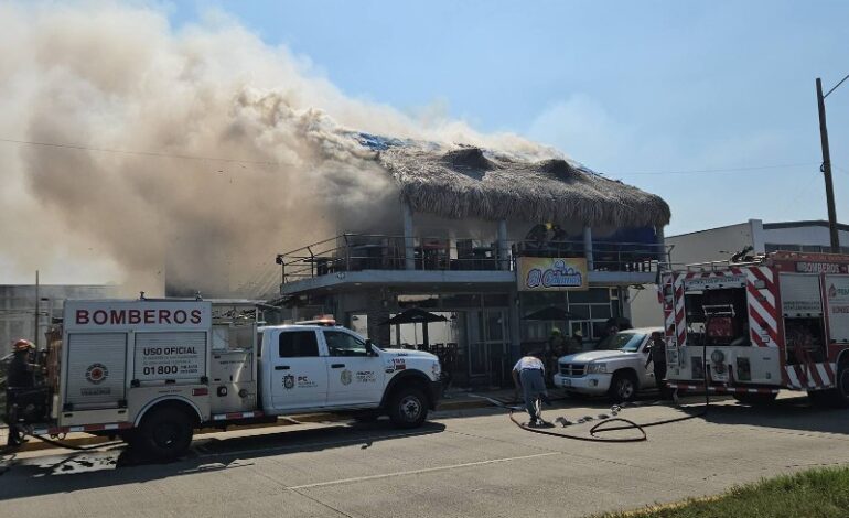 Malandros lanzan bombas molotov a restaurante en Coatzacoalcos, Veracruz