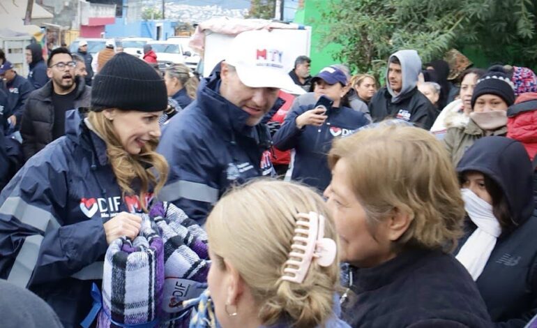 Continúa DIF Monterrey entregando apoyos invernales con el programa «Mty. sin frío»