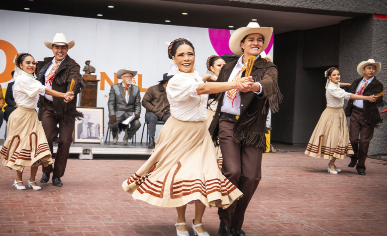 Se quitan el frío al ritmo de Antonio Tanguma