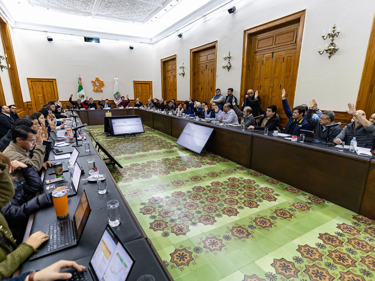 Exhorta Samuel hacer todo para entregar obras del Metro y proyectos insignias