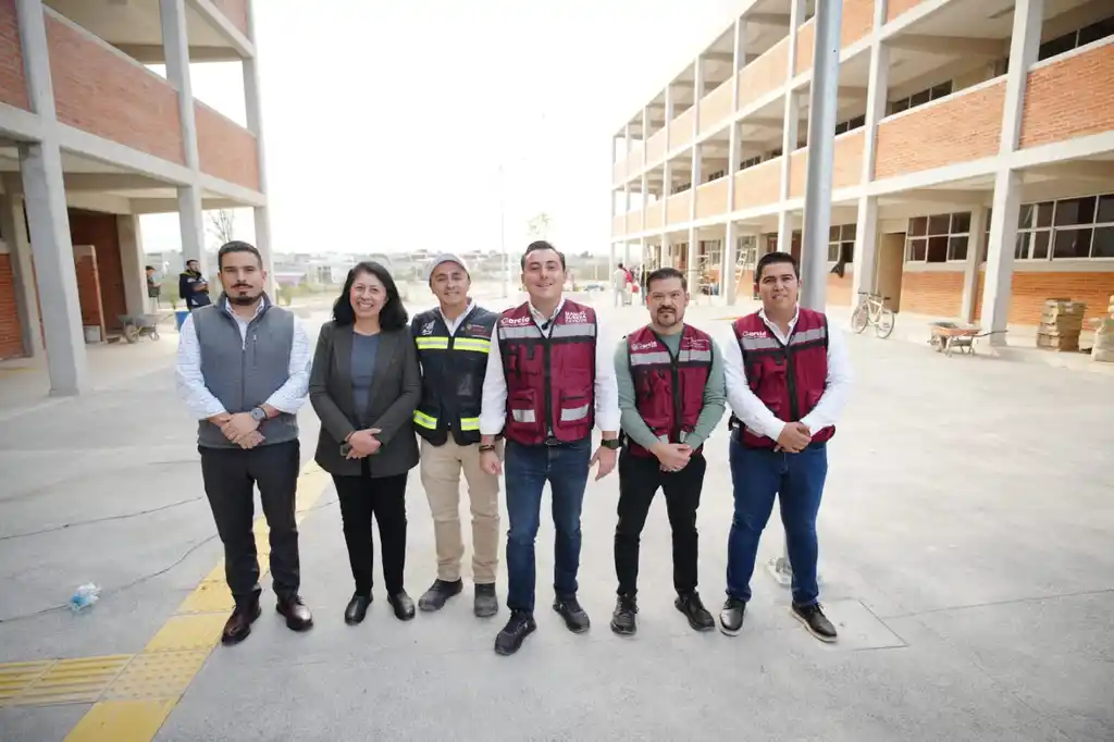 Supervisa Manuel Guerra avance de preparatoria en sector San Blas