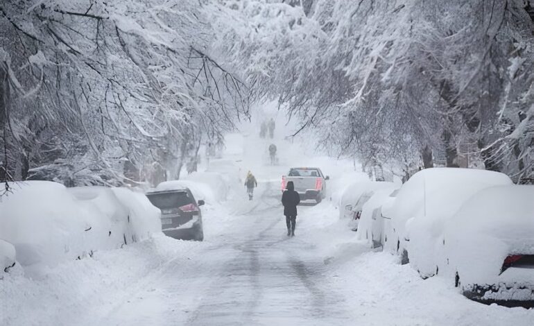 Tormenta invernal en EU deja 25 muertos y a miles de pobladores sin electricidad