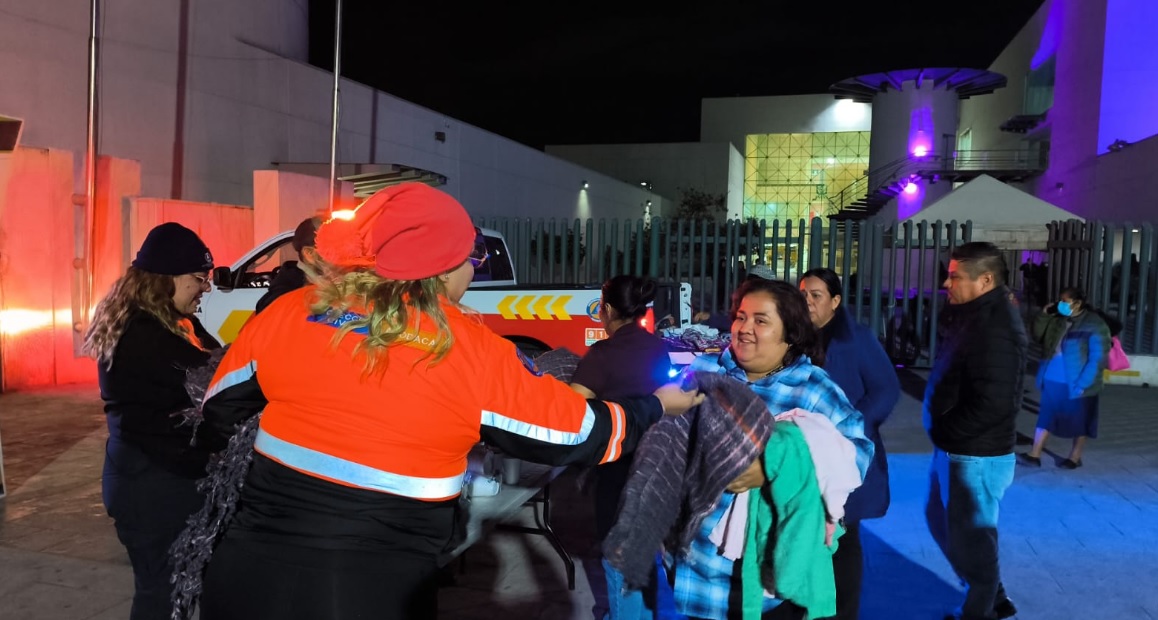 En los momentos difíciles, Apodaca apoya a los más vulnerables