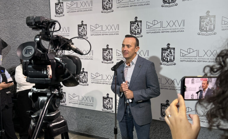 De la Fuente advierte que antes que el metro, a Samuel le apura regalar dinero para tema electoral