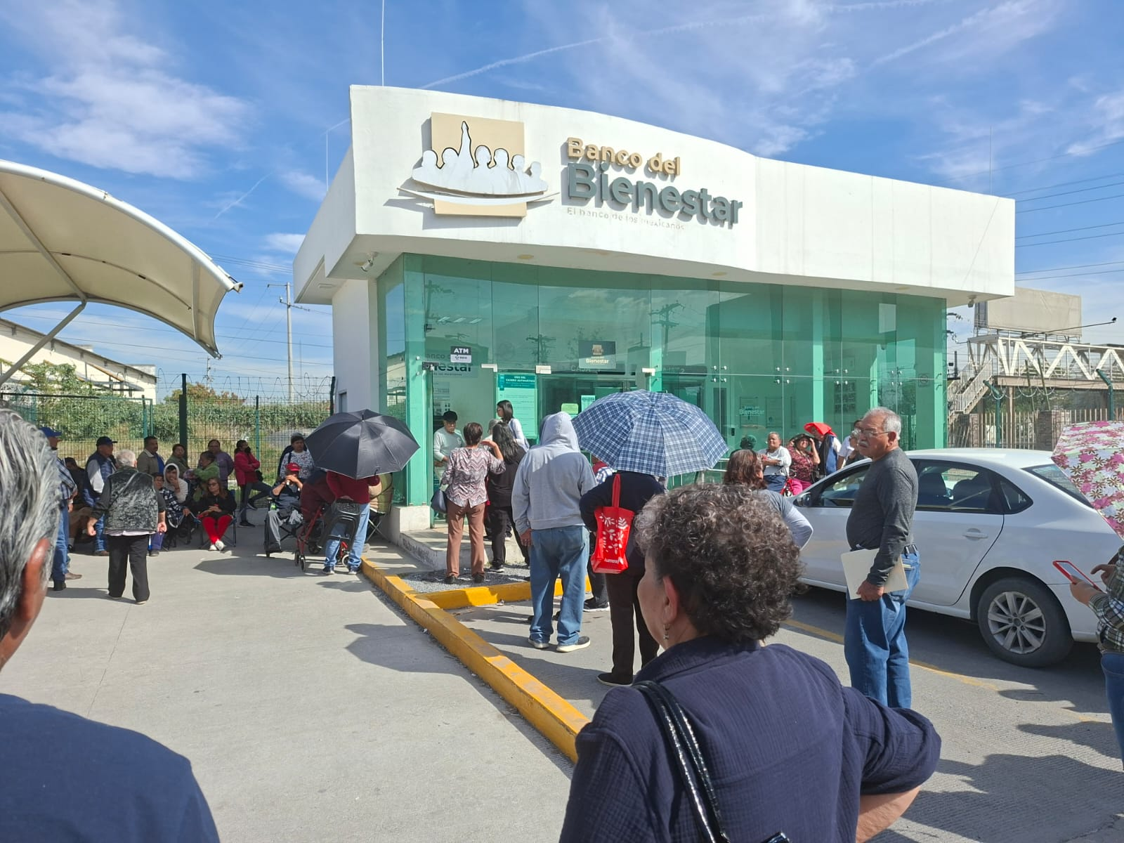 Los convocan para pago de pensión Bienestar… ¡sin tener dinero en caja!