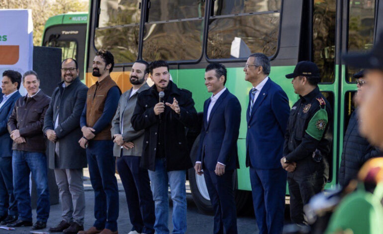 Seguimos trabajando día y noche para mejorar el transporte público: Miguel Flores