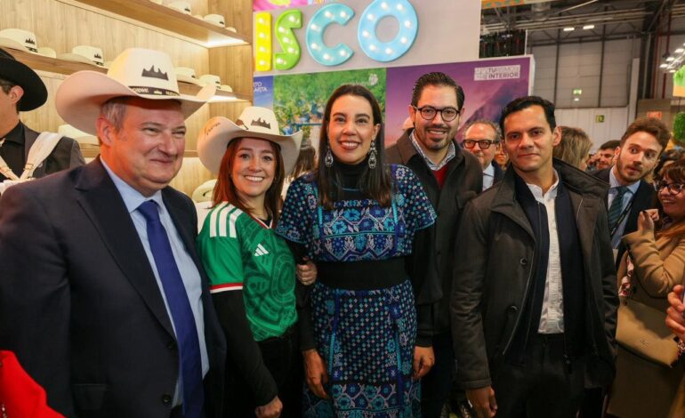 Dialoga David de la Peña con actores clave para atraer a Santiago al turismo mundialista