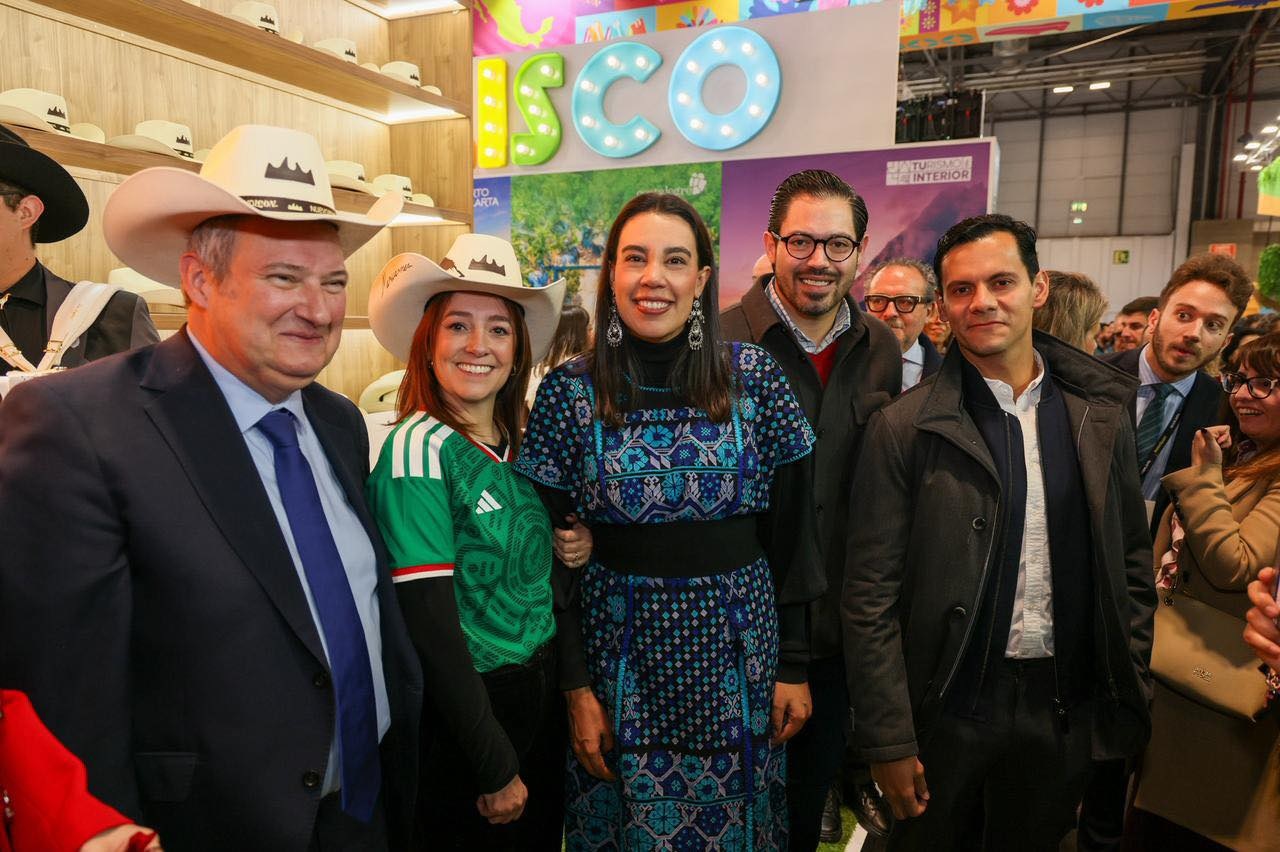 Dialoga David de la Peña con actores clave para atraer a Santiago al turismo mundialista