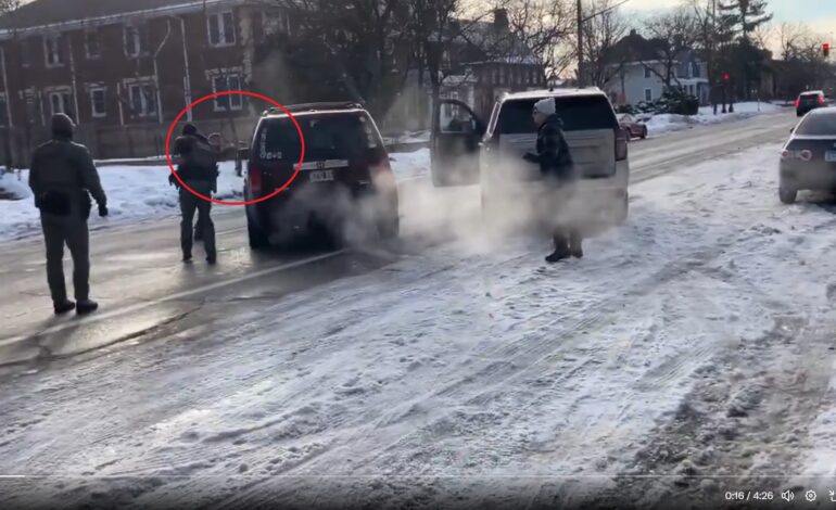 Agente del ICE mata a mujer que no se deja detener en Minneapolis, alega defensa propia