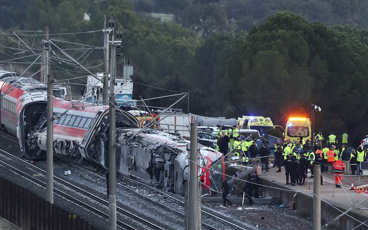 Suman 39 las personas fallecidas en accidente de trenes en España