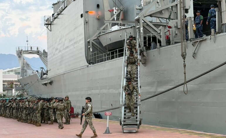Arriba a Puerto Vallarta buque de la Marina con más oficiales para reforzar seguridad