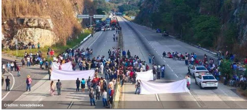 Bloquean la autopista del Sol, exigen a Sheinbaum detener a los comunitarios que van contra los criminales