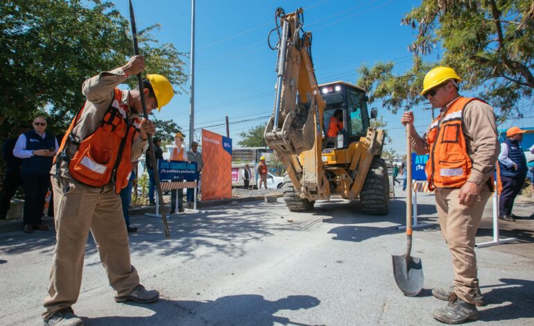 Refuerza Guadalupe reparaciones de AyD en Jardines del Río