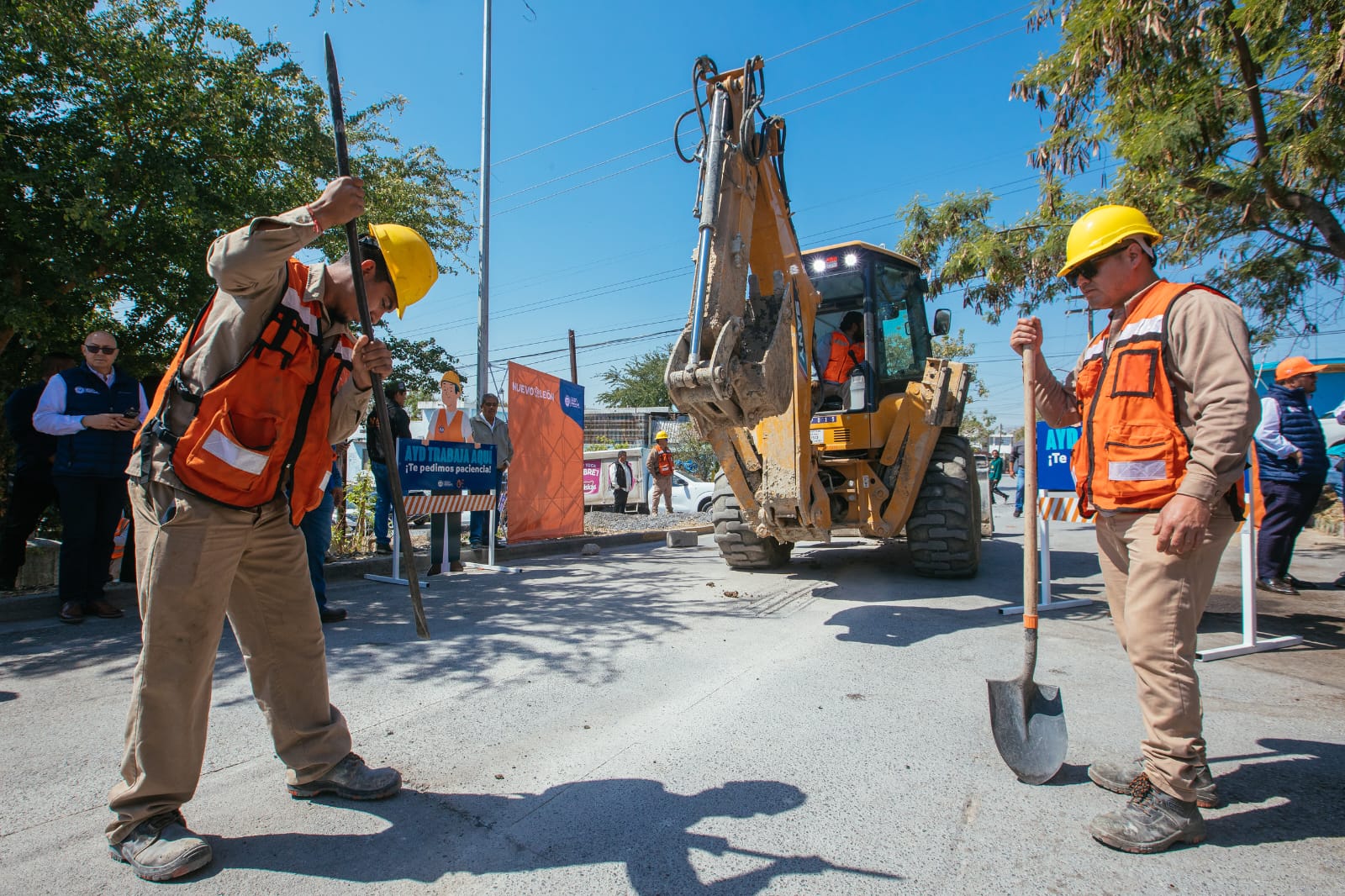 Refuerza Guadalupe reparaciones de AyD en Jardines del Río