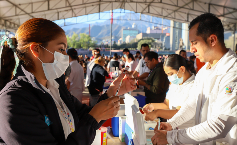 Aplica Salud NL más de 30 mil vacunas contra el Sarampión en la Macrobrigada