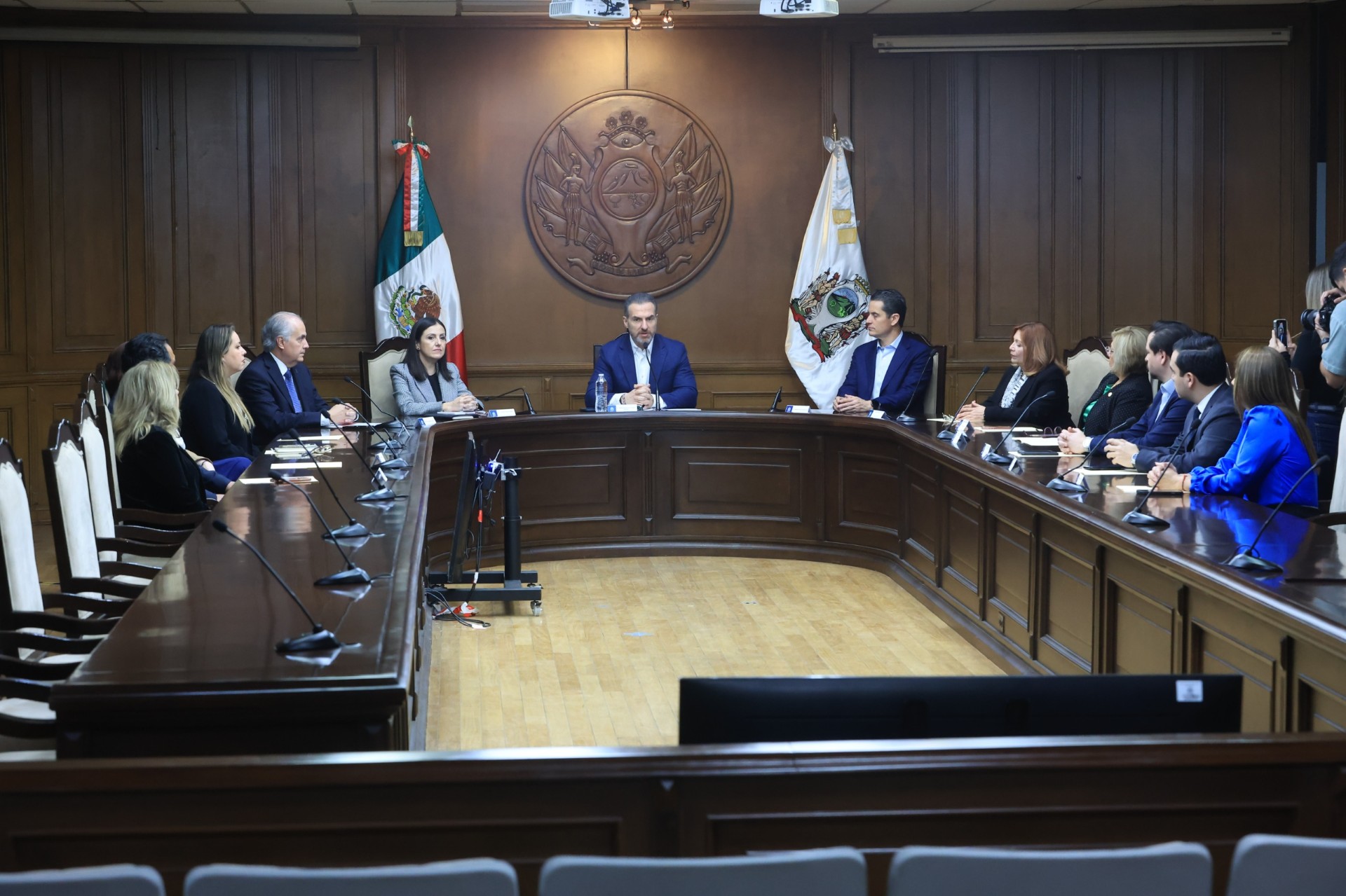 Crean Consejo Consultivo Ciudadano de Desarrollo Económico regio