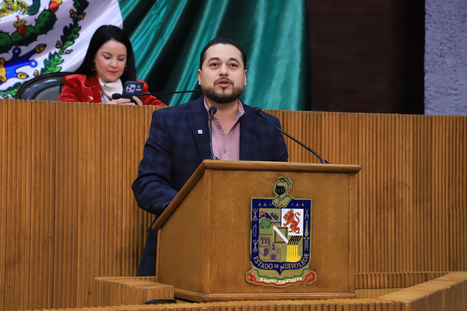 Aprueba el Congreso cámaras de solapa para elementos de Policía