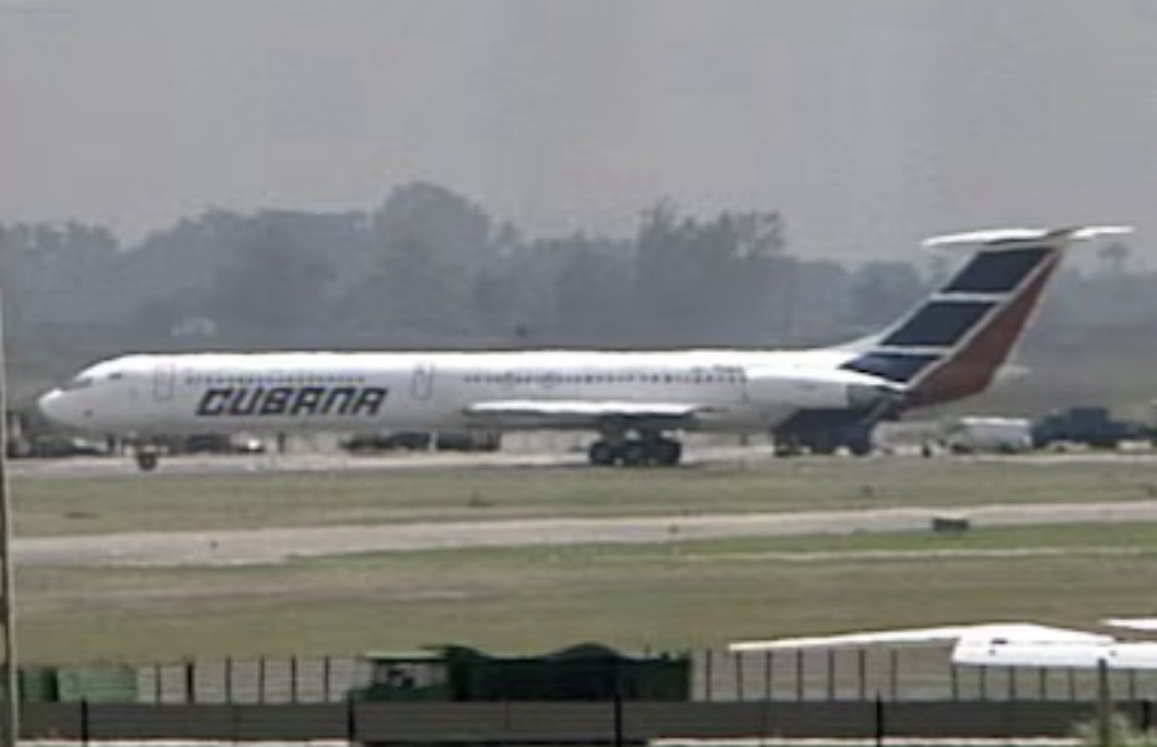 Si vuelan a Cuba traigan turbosina para regresar, porque acá no hay, avisa la dictadura