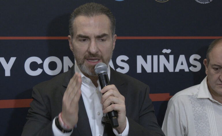 Denuncia Adrián amenaza de «Grupos Poderosos» por atacar una red de tráfico de mujeres extranjeras